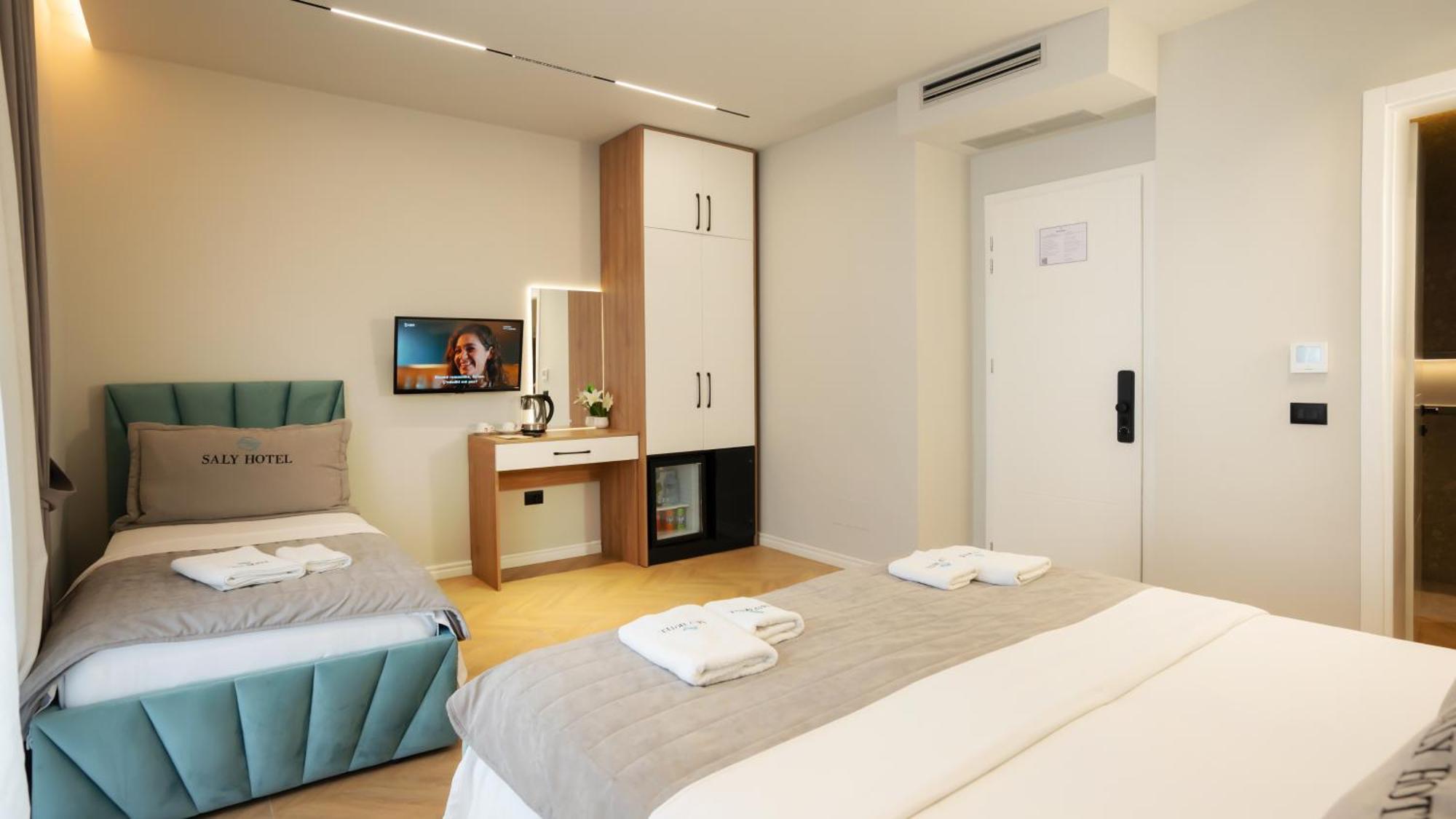 Hotel Saly Durres Ngoại thất bức ảnh