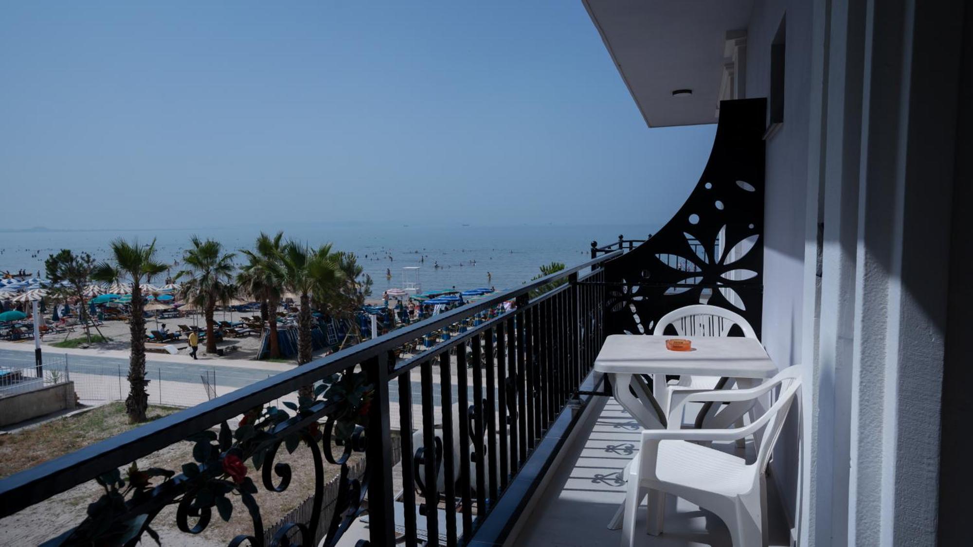 Hotel Saly Durres Ngoại thất bức ảnh