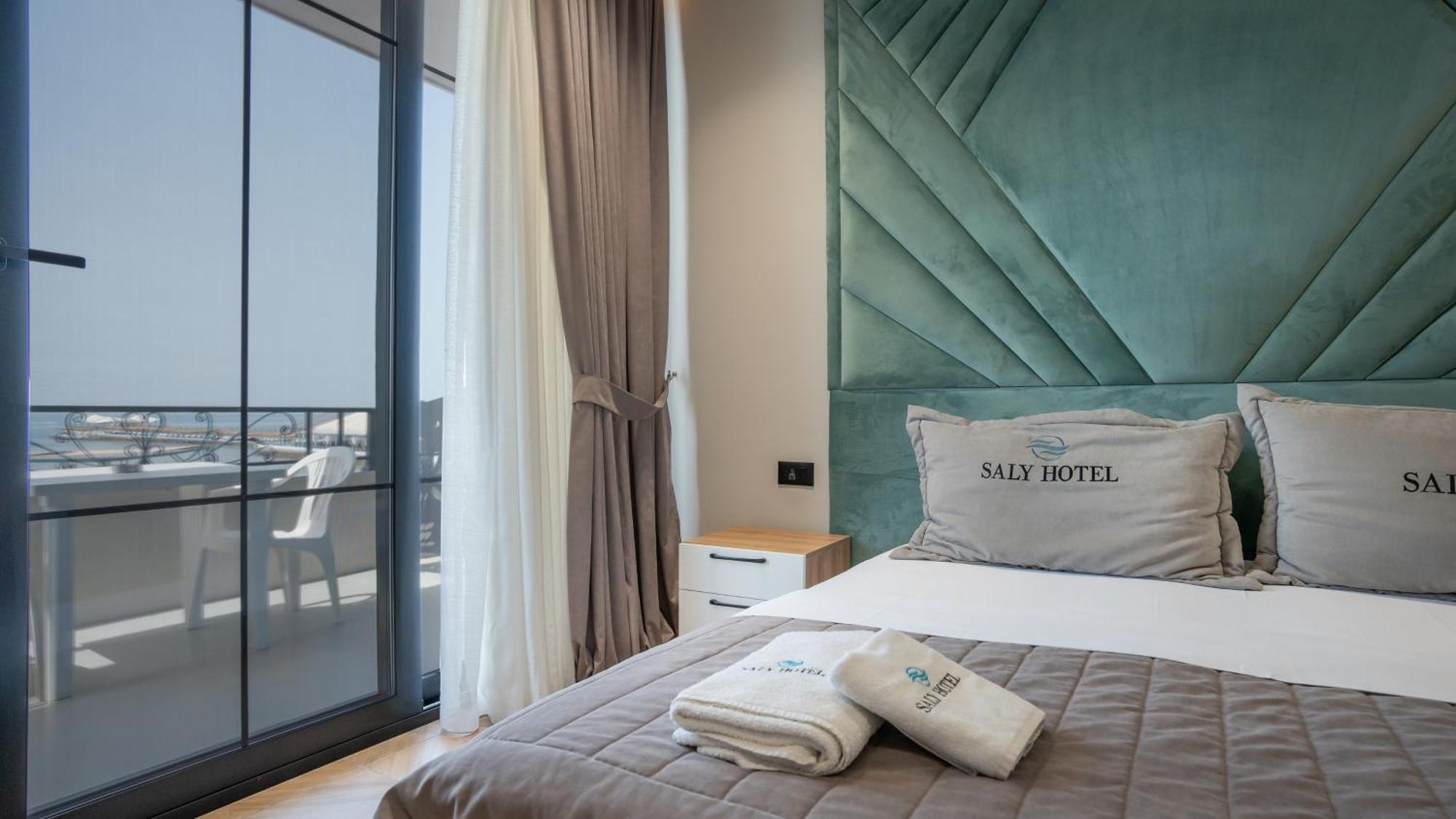 Hotel Saly Durres Ngoại thất bức ảnh